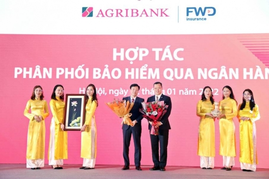 Agribank và FWD Việt Nam hợp tác phân phối bảo hiểm qua ngân hàng