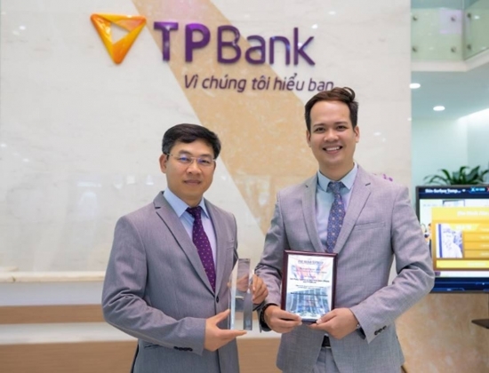 TPBank giành 2 giải thưởng quốc tế về ngân hàng số