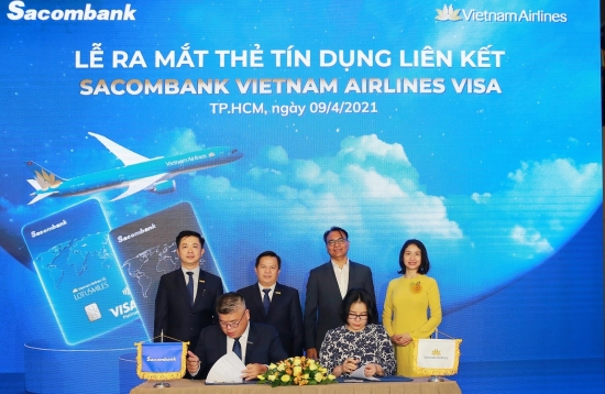 Sacombank hợp tác với Vietnam Airlines ra mắt thẻ tín dụng quốc tế đẳng cấp
