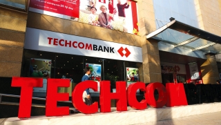 Nâng cấp ngân hàng điện tử, Techcombank mời khách hàng đến giao dịch tại chi nhánh