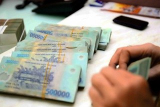 Lãi suất tiền gửi VND từ 12 tháng trở lên cao nhất 7,3%/năm