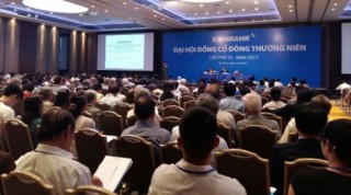 Eximbank bất ngờ rút tờ trình thoái vốn tại Sacombank