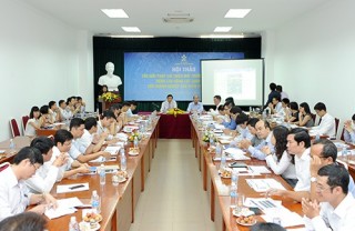 Tiếp tục đơn giản thủ tục hành chính, cải thiện môi trường kinh doanh