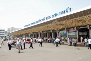 Cảng HKQT Tân Sơn Nhất đón hành khách thứ 25 triệu trong năm 2015