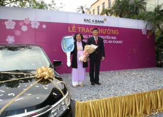 Trao thưởng CTKM “BAC A BANK - Trao quà như ý, Gửi lộc an khang”