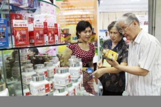 350 DN tham gia Triển lãm quốc tế chuyên ngành Y dược 2015