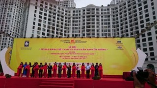 Khai mạc hội chợ Tự hào hàng Việt Nam 2015