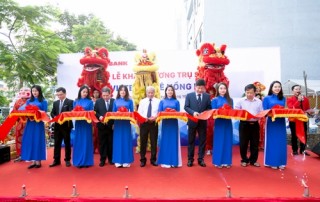 Vietbank dành hàng trăm quà tặng khách hàng