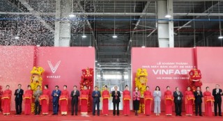 VinFast khánh thành nhà máy sản xuất và ra mắt mẫu xe máy điện thông minh