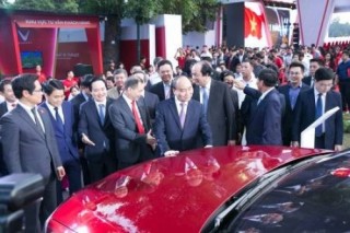 Xe VinFast tiếp tục ra mắt tại Cần Thơ, Nha Trang, Đà Nẵng và Hà Tĩnh