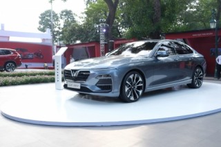 VinFast công bố lộ trình áp dụng giá 