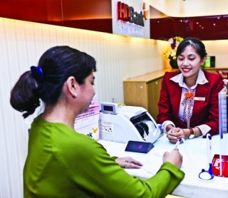 Ngân hàng đua nhau làm thanh toán