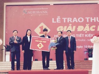 Tìm ra khách hàng trúng giải chương trình tiết kiệm dự thưởng của Agribank