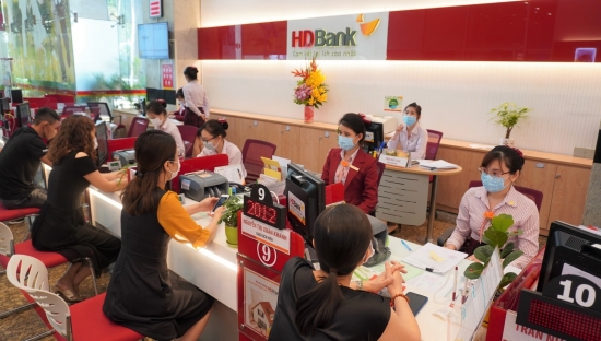 HDBank tăng vốn lưu động, mở rộng các gói tín dụng hỗ trợ khách hàng vượt khó thời COVID
