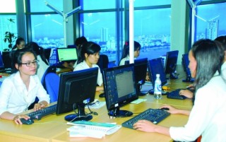 Doanh nghiệp vẫn khó tuyển dụng lao động