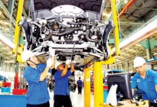 Phát triển công nghiệp ôtô: DN nội sốt ruột, DN ngoại… từ từ