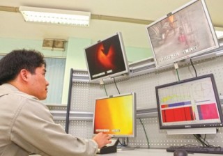 Cổ phần hóa và bài toán kép