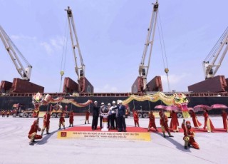 Tập đoàn Hoa Sen xuất khẩu lô hàng 12.000 tấn tôn thành phẩm đi Châu Âu