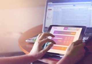 Cuộc sống hiện đại: Có tài khoản là có toàn quyền