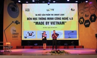 Ra mắt đèn học thông minh công nghệ 4.0