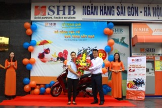 17 khách hàng SHB may mắn trúng thưởng xe Honda Lead