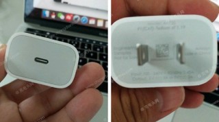 Sạc nhanh cho iPhone mới sẽ không được bán rời