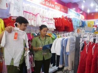 Khẩn trương kiểm tra hàng hóa của Con Cưng
