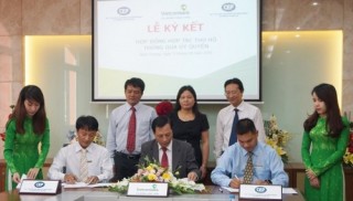 Vietcombank Sóng Thần ký kết Hợp đồng hợp tác thu hộ với Quỹ CEP