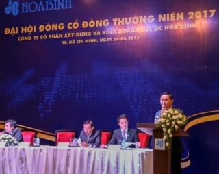 Hòa Bình đi lên từ đống tro tàn