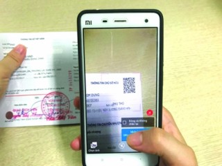 Kiểm tra tiền gửi tại ngân hàng bằng QR code