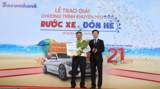 Sacombank trao Mercedes C200 cho khách hàng