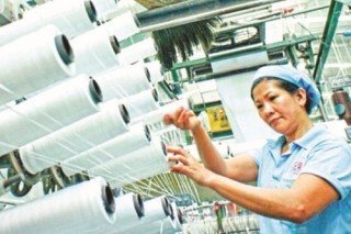 Vốn đầu tư chảy mạnh vào dệt may: Gỡ nút thắt nguyên liệu