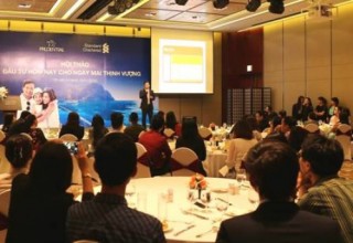 Standard Chartered, Prudential hỗ trợ khách hàng đầu tư
