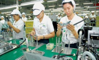Hàng Việt trước thách thức mới