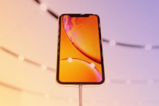 Apple giảm đơn hàng iPhone đời mới, tăng sản xuất iPhone đời cũ