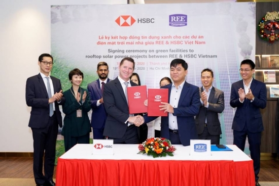 HSBC cung cấp khoản tín dụng trên 800 tỷ đồng cho dự án điện năng lượng mặt trời mái nhà