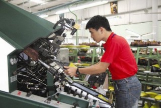 Tái cơ cấu với bài toán lao động
