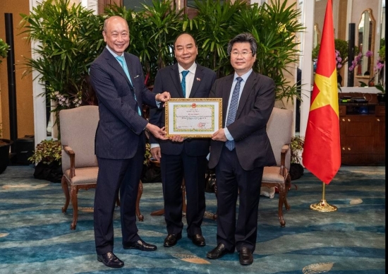 UOB được nhận bằng khen vì đã hỗ trợ các doanh nghiệp đầu tư nước ngoài