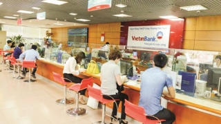 Đồng hành cùng khách hàng vượt qua khó khăn