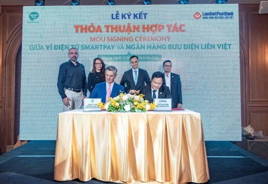 LienVietPostBank ký kết biên bản ghi nhớ hợp tác với SmartNet