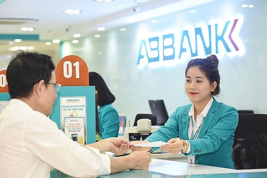 ABBank và LPB được chấp thuận tăng vốn điều lệ