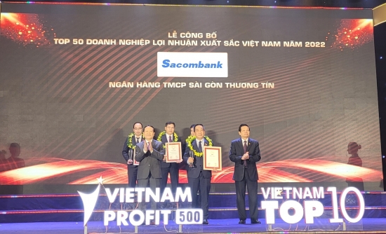 Sacombank thuộc top 50 doanh nghiệp lợi nhuận xuất sắc việt nam 2022