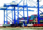 Doanh nghiệp những năm vượt sóng