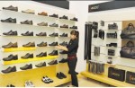 Doanh nghiệp bán lẻ âm thầm củng cố vị thế