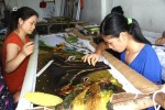 Đứng vững nhờ đơn hàng nhỏ