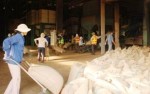 Trong khó khăn ngân hàng là “cứu cánh”
