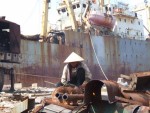 Sẽ có Nghị định quy định đối tượng, điều kiện được nhập, phá dỡ khẩu tàu biển cũ