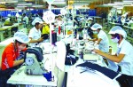 Tăng lương: Cả DN và người lao động đều lo