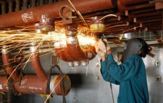 Ngành cơ khí yếu và thiếu sức cạnh tranh