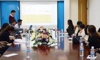 3 khách hàng VietinBank trúng thưởng điện thoại sang
